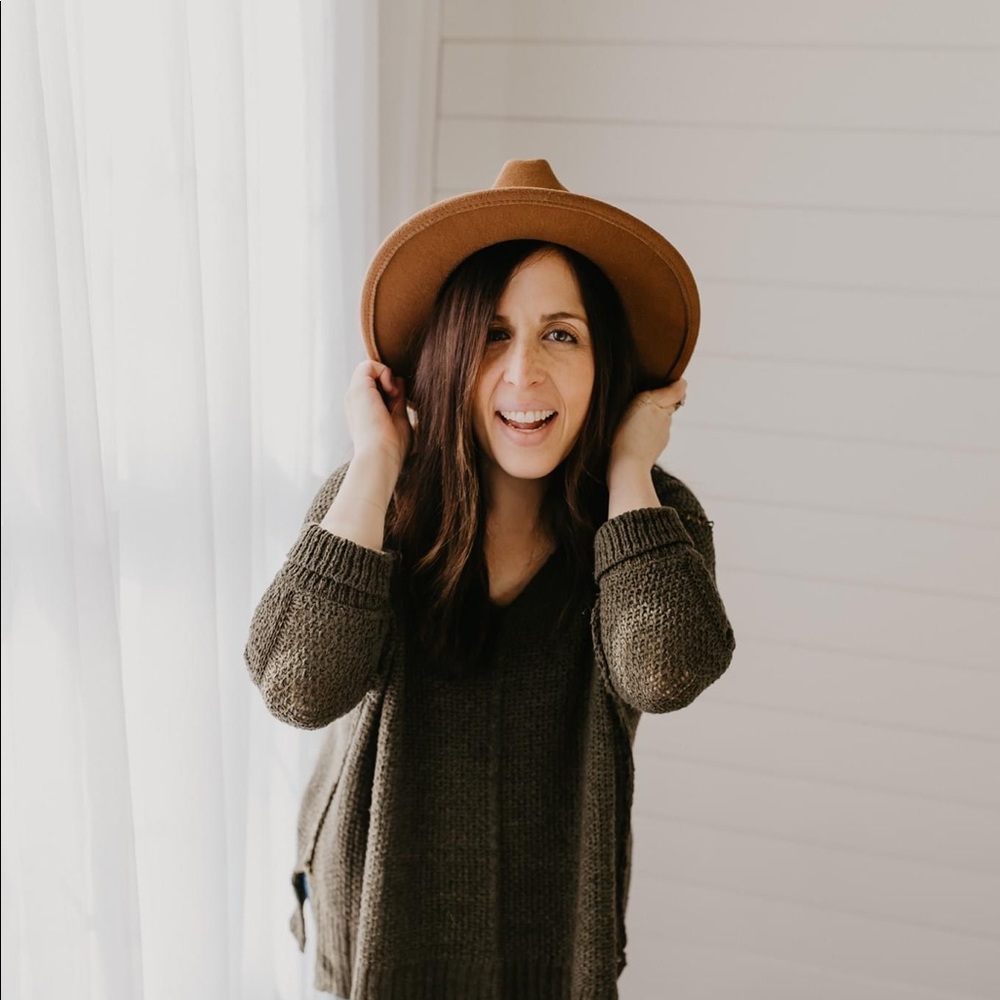 Meet your Posher, Melanie